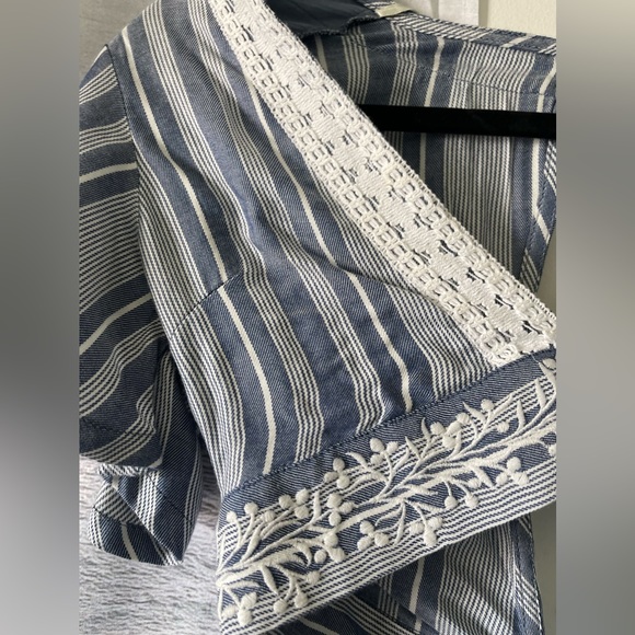 Roxy two piece summer outfit or cover up - Picture 5 of 5